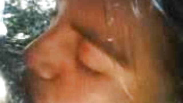 కర్వీ ఫీనిక్స్ మేరీ లావుగా ఉన్న డిక్‌పై సవారీ సెక్స్ సినిమా వీడియో తెలుగులో చేస్తూ తన గాడిద చెడుగా సాగుతుంది