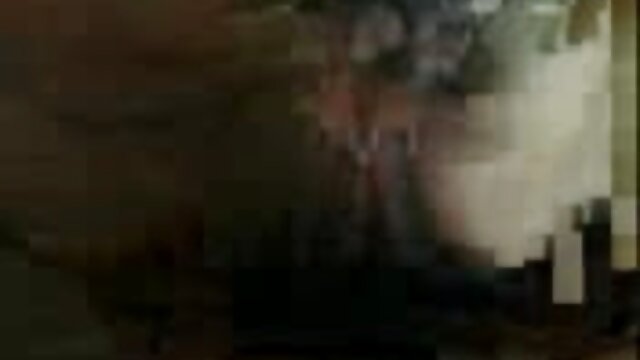 గార్డెన్‌లోని తెలుగులో సెక్స్ ఫిలిం బ్రిడ్జ్‌పై లీగల్ టీన్‌లు ఒకరినొకరు ఇష్టపడుతున్నారు